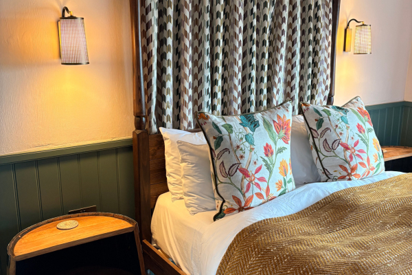 Monkstadt 1745 Room 22 Beaton's Sea View Garden Suite